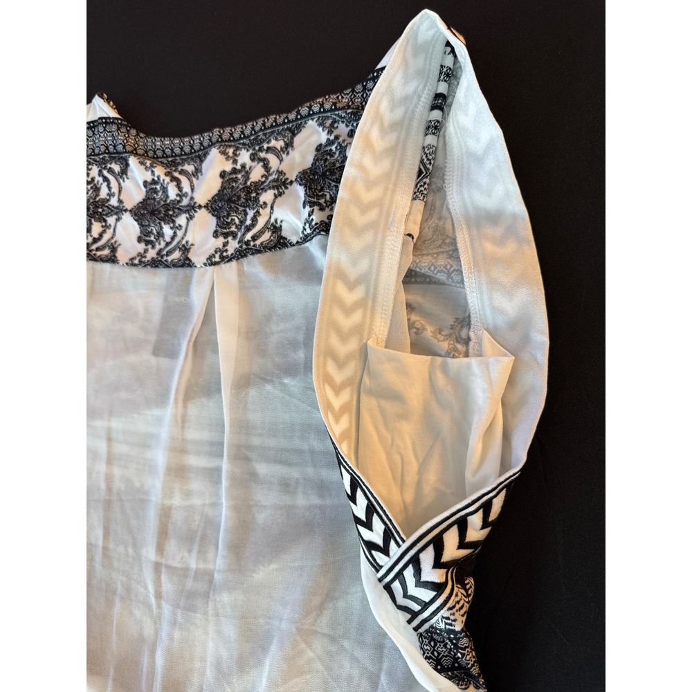 Bebe Womens Sleeveless Mixed Print Blouse Black White Paisley Chevron Small NEW - Picture 16 of 16